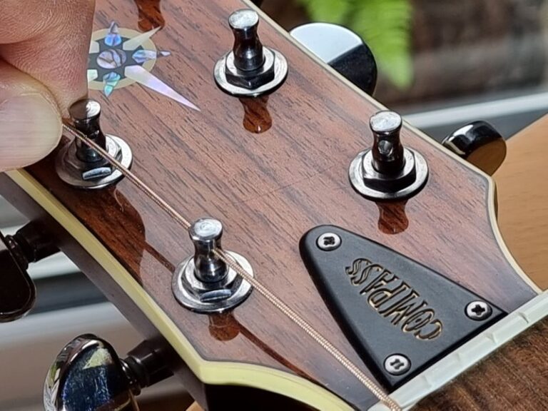 How to Restring a Guitar in Right Way (Full Tutorial)